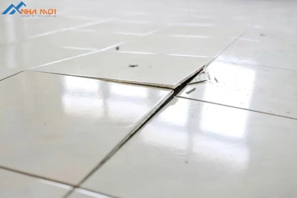 Nền nhà bị phồng rộp