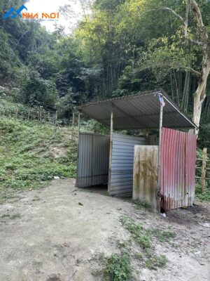 Nhà vệ sinh cho học sinh tại điểm trường Co Cài
