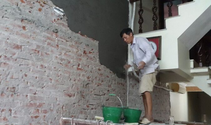 xử lý tường giáp ranh bị thấm