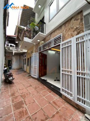 Alternative view of Nhà 40m2 4 tầng 1 tum - Liền kề Trương Định - Nhà Chị Khanh